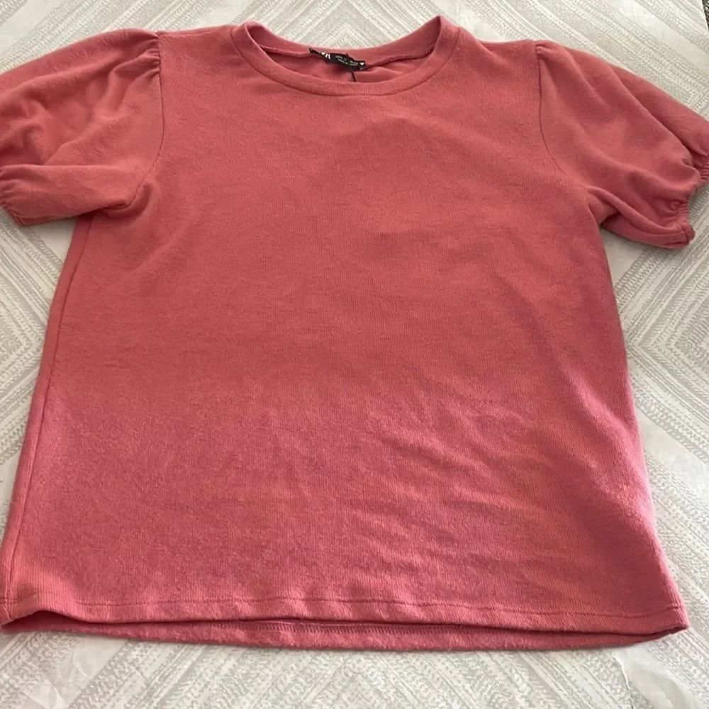 Zara Women’s Peach/Pink Short-sleeve Sweater